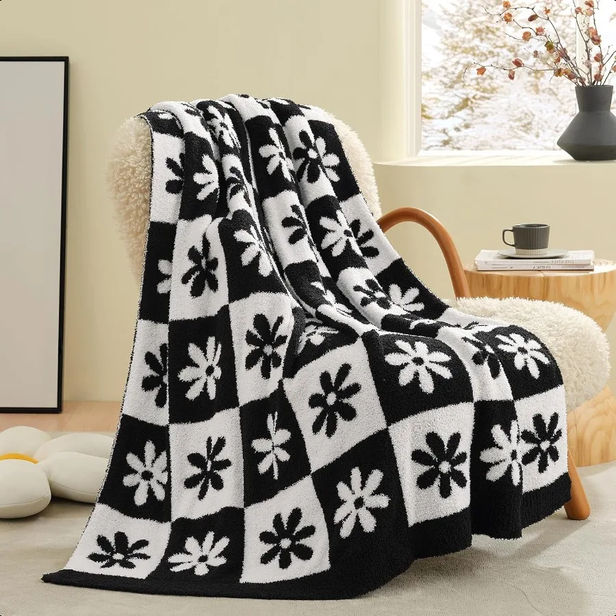 

Checkered Blanket Black Flower Throw Blanket for Couch Plaid Microfiber Fluffy Warm Cozy Fuzzy Soft Throw Blanket Reversible Ch