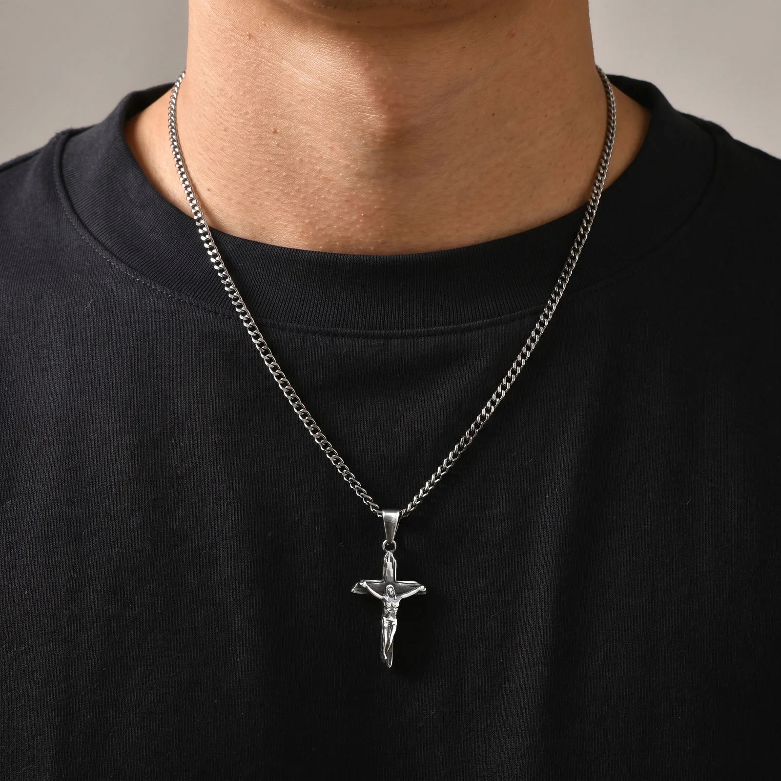 Vnox Men Vintage Distressed Stainless Steel Jesus Crucifix Cross Pendant Necklace, Retro Gray Religious Catholic Neck Jewelry