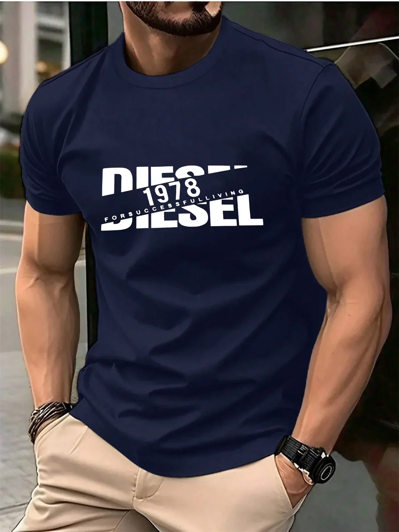 Herren-T-Shirt mit Rundhalsausschnitt und kurzen Ärmeln, Retro-Diesel-1978-Print mit geteiltem Schriftzug, weiches und bequemes T-Shirt – Detail 7