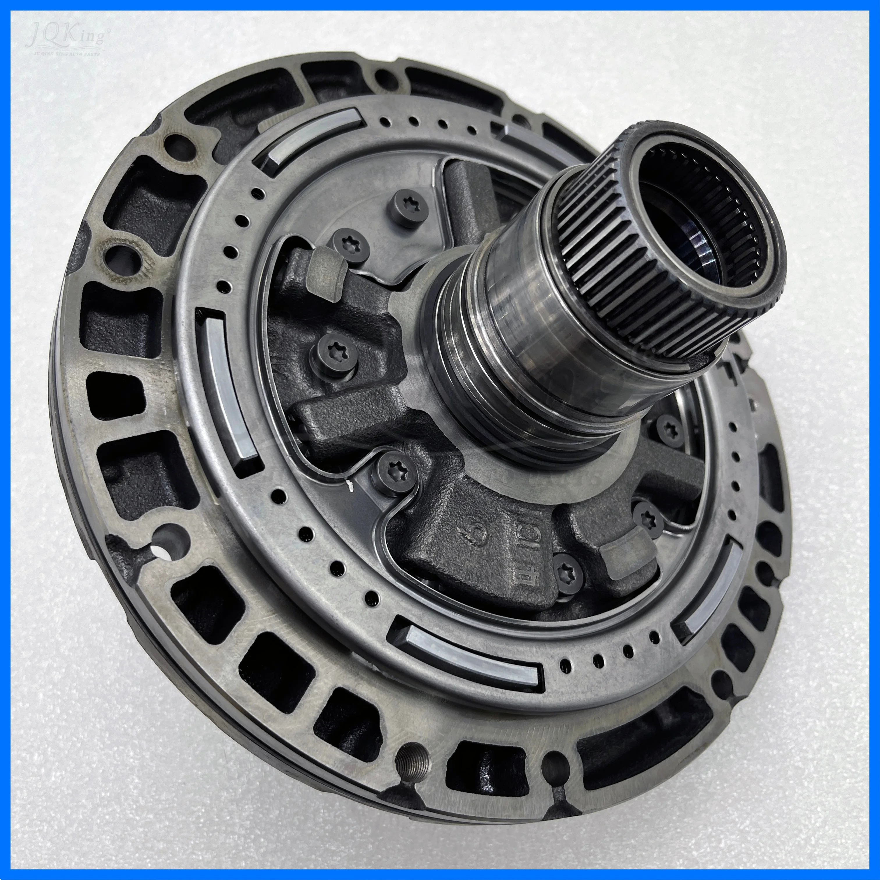 95% New TR-60SN 09D Suitable for Touareg Petrol Version Automatic Transmission Oil Pump Automotive Parts