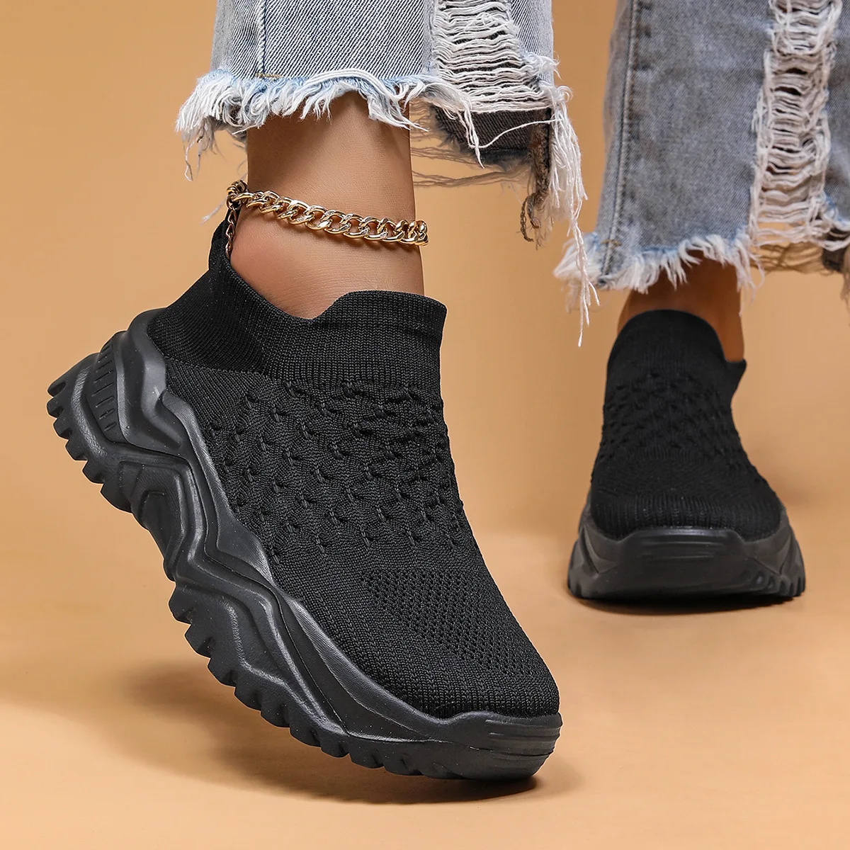 2026 New Light Sneakers Shoes Women Loafers Light Walking Summer Mesh Breathable Knit Slip On Socks Running Shoes Casual Shoes