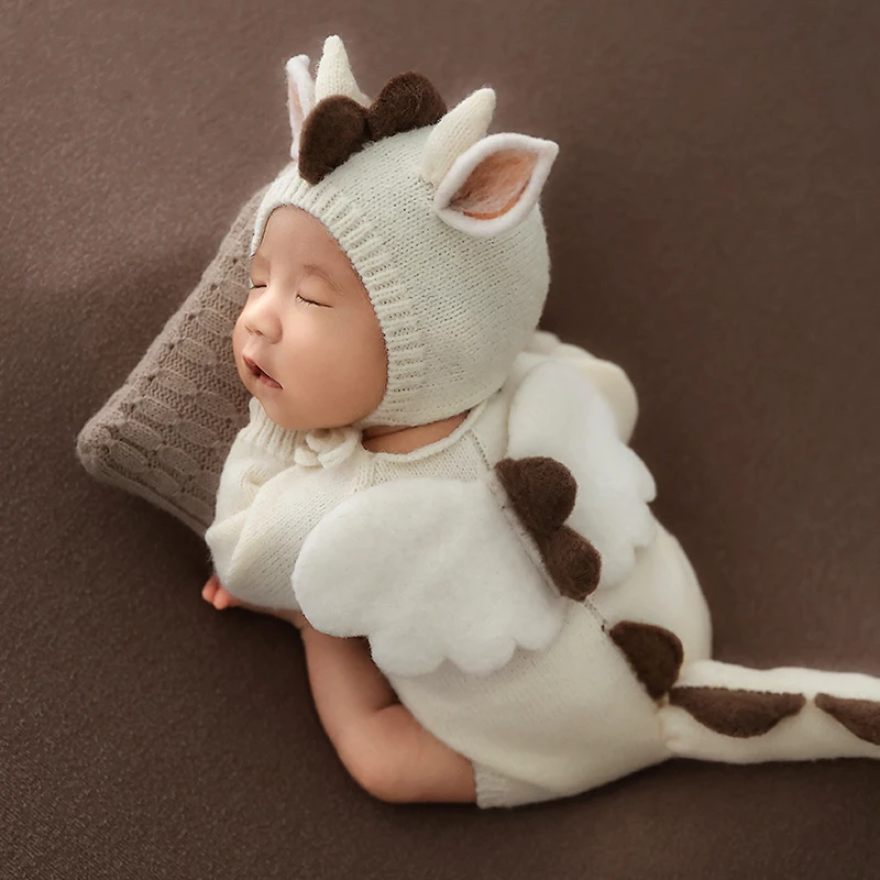 0-1 Month Baby Photography Clothing Dragon Theme Baby Boy Knitted Jumpsuit + Hat Set Studio Photo Shooting Clothing Accessories