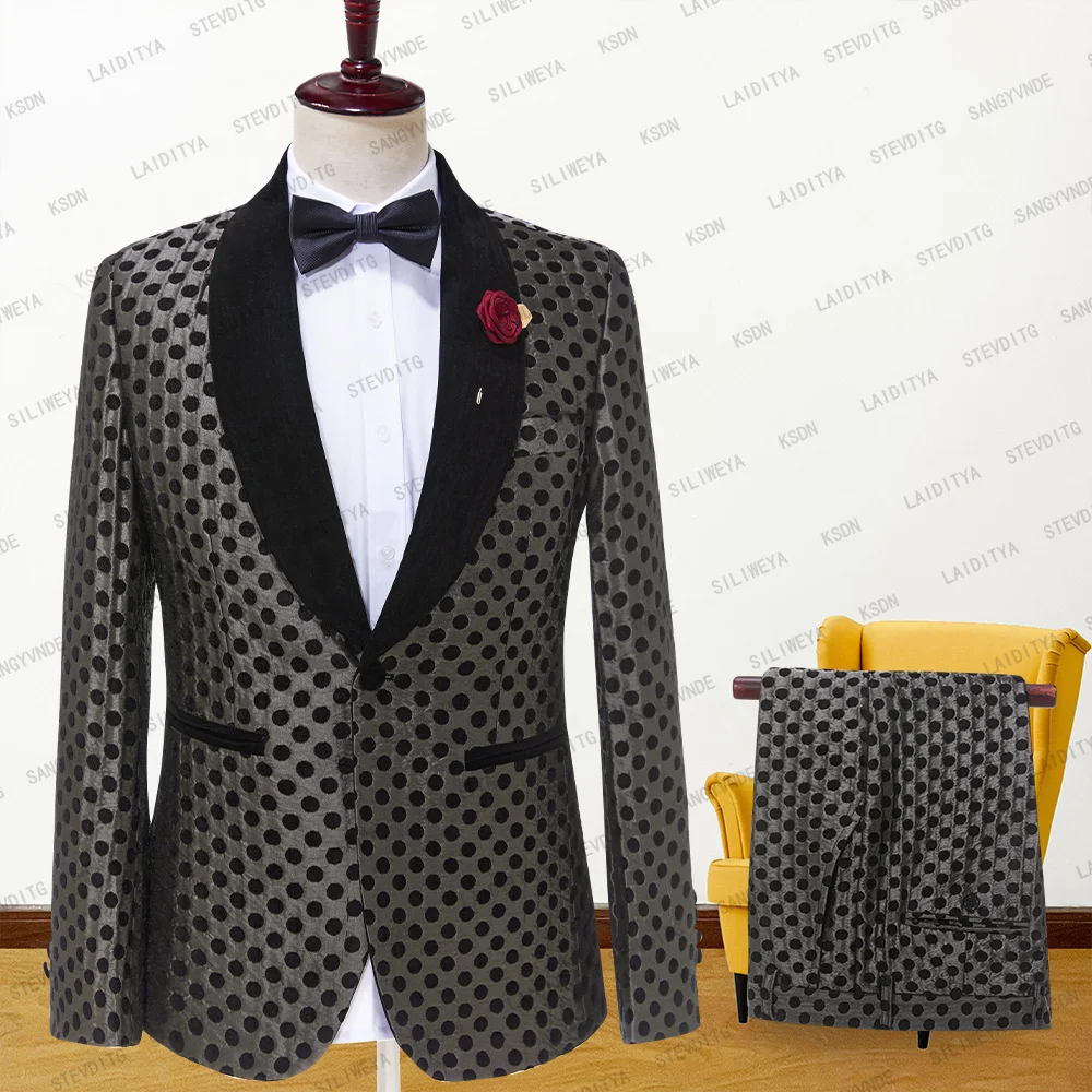 

2023 Latest Design Groomsmen Polka Dots Black Velvet Shawl Lapel Tuxedos Men Wedding Dress Male Prom Dinner Party 2Pcs Blazer