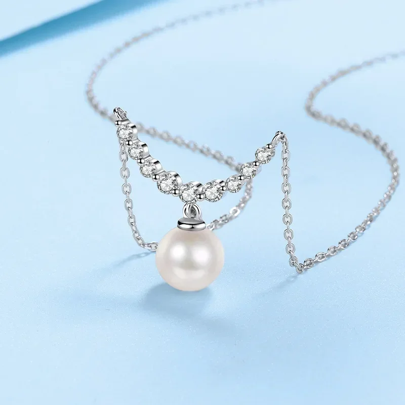 Luxury Platinum Pt950 Creative Pendant for Women, 0.36 Carat Moissanite 8mm Pearl Smiling Face Necklace Collarbone Chain Jewelry