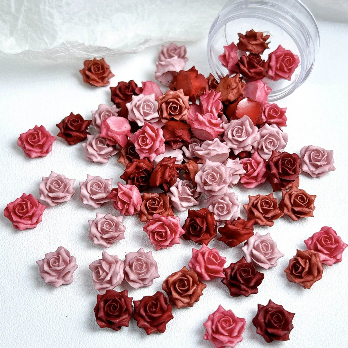 30PCS klassische einfarbige Rose Nagel Charms 3D kreative leuchtende weiche Rose Harz Nail Art Dekorationen für DIY Ohrringe Nagel Teile