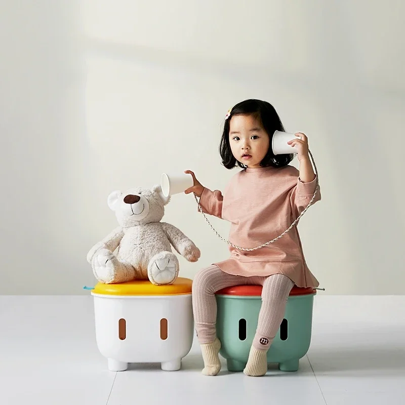 Sgabello portaoggetti per bambini Base in gomma antiscivolo Design a fumetti Panca in plastica addensata Organizzatore di giocattoli per bambini Boxobject Object