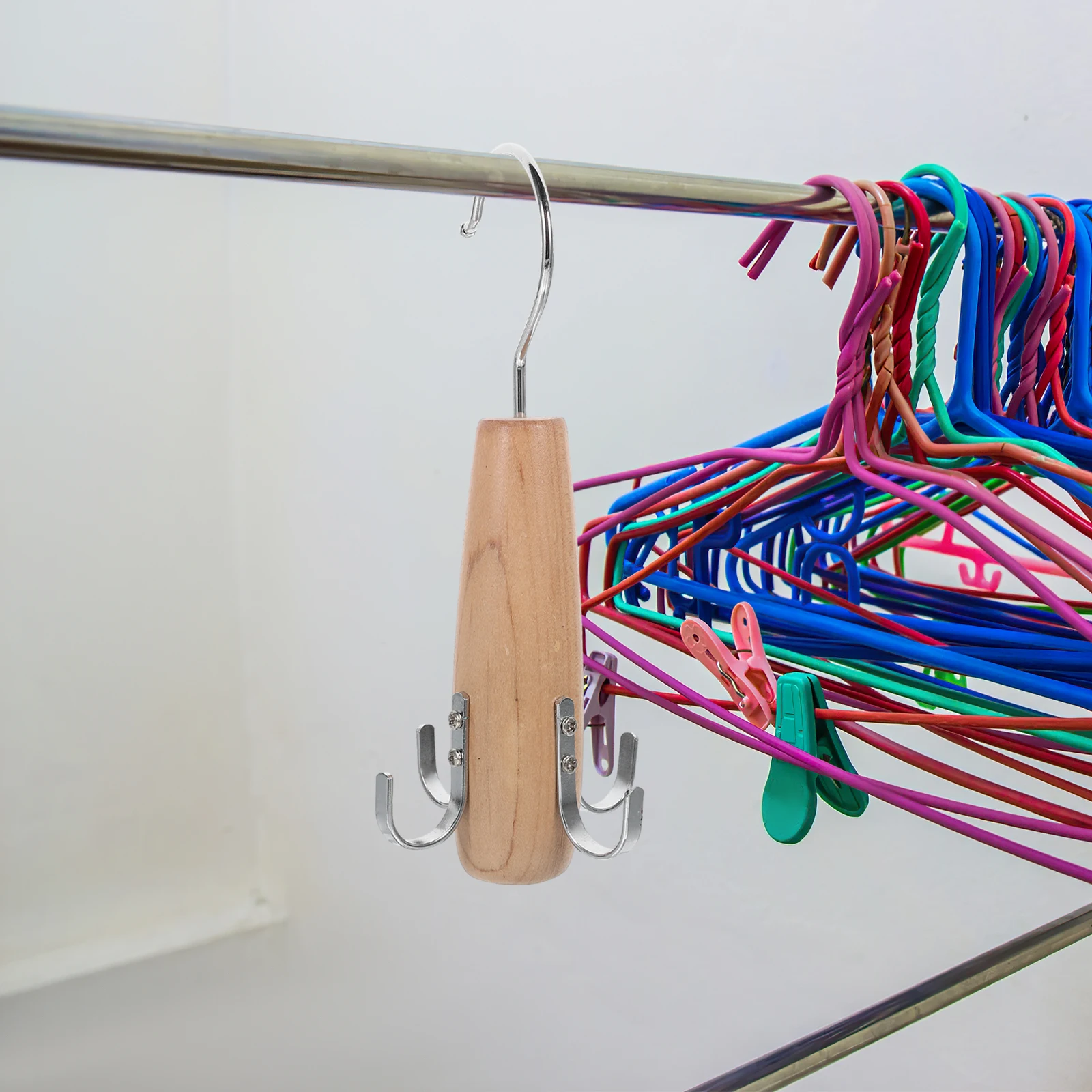

Multifunctional Hanger Degree Towels Hanger Rack Rotating Hooks for Belts Scarves Ties Wooden Rack Storage ganizer Closet