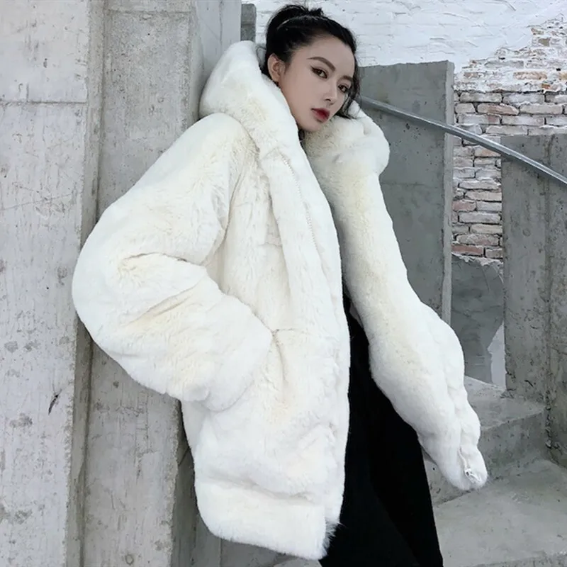 Korean loose fur coat for women in winter 2020, thickened snowman hoodie, imitation otter rabbit fur grass coat