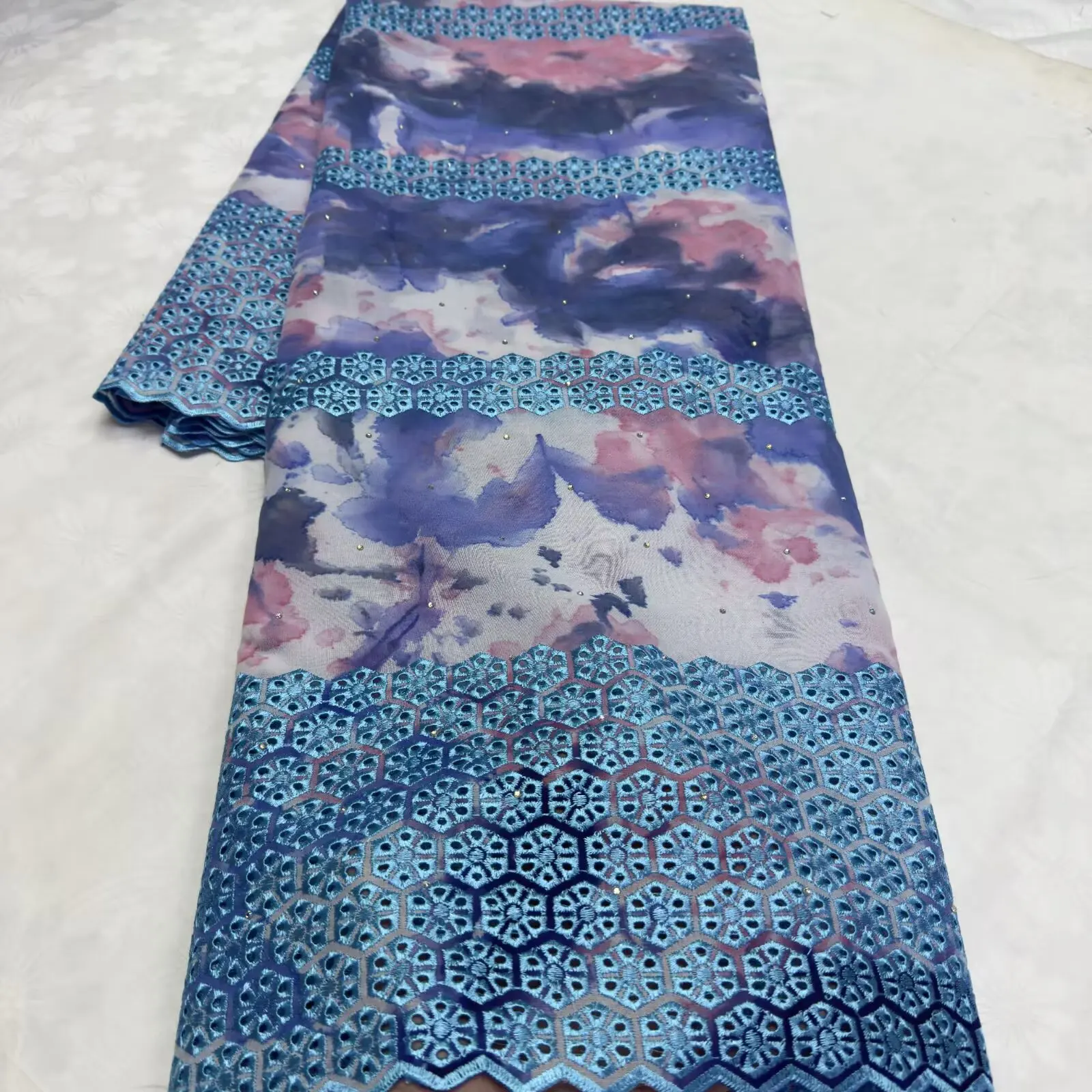 EmbroideryLace Swiss Voileลูกไม้ 2025 ลูกไม้แอฟริกันผ้า 5 หลาสวิสลูกไม้ผ้านุ่มผ้าฝ้าย 100% ซาตินผ้าสําหรับชุด