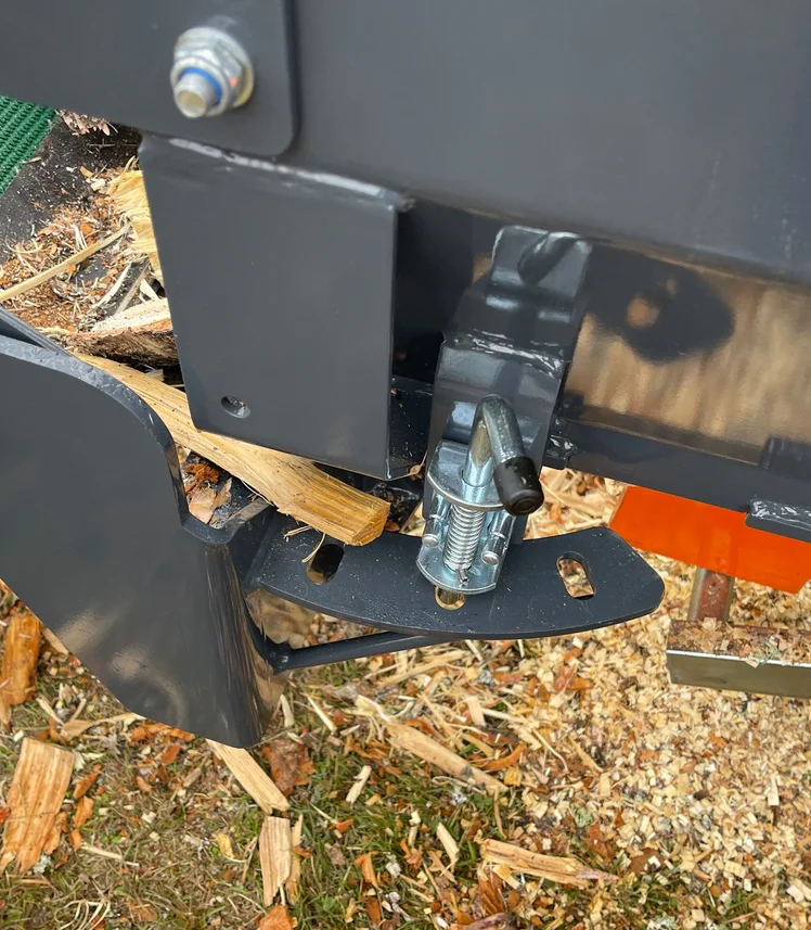 Macchina per il taglio del legno con spaccalegna automatica per tronchi da ardere, macchinari forestali da 202520 tonnellate