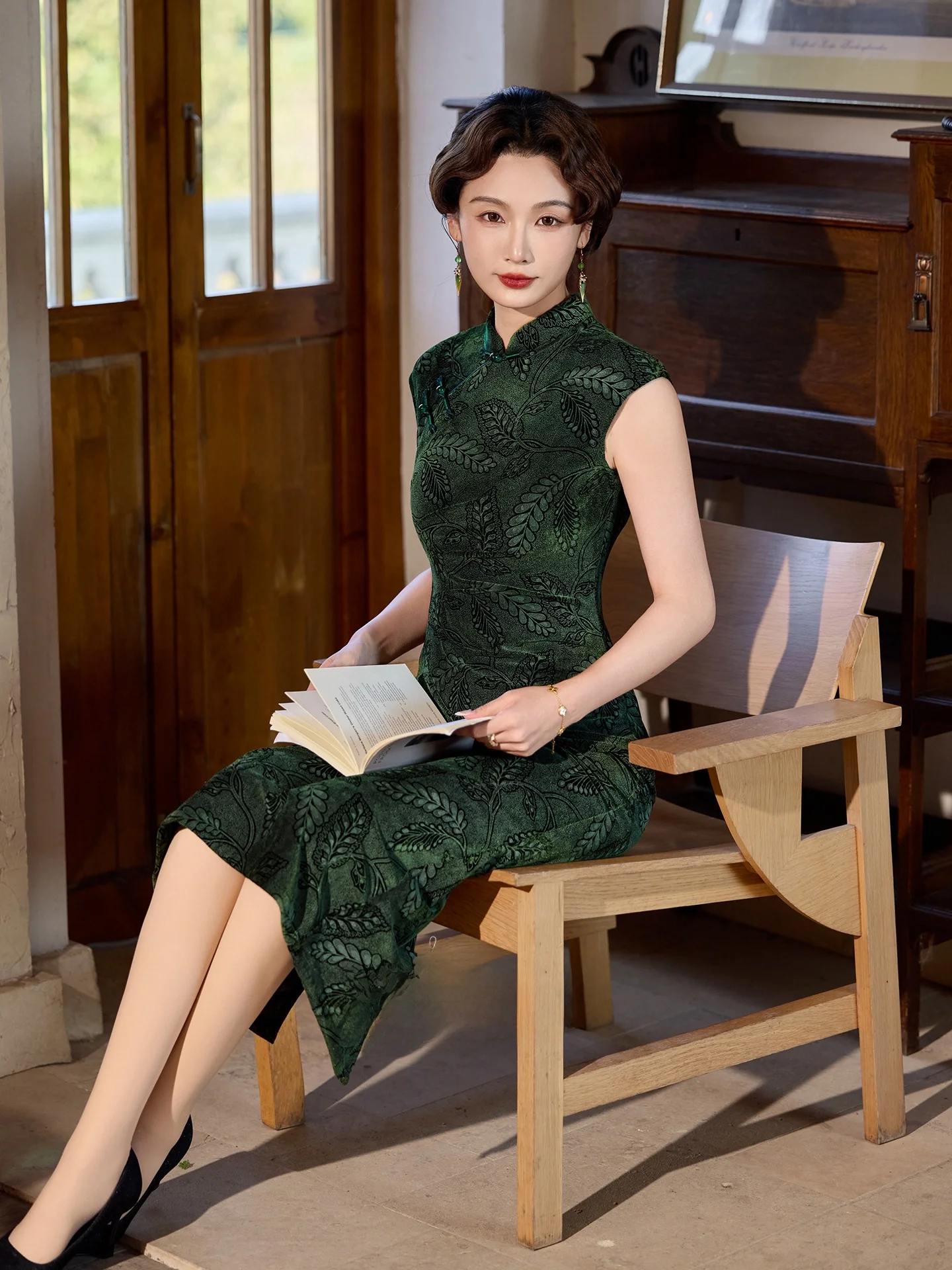 

een Velvet Retro Svel New Chinese Sle ort plus Size Daily Wear High Quali Long Qipao for Women over 35