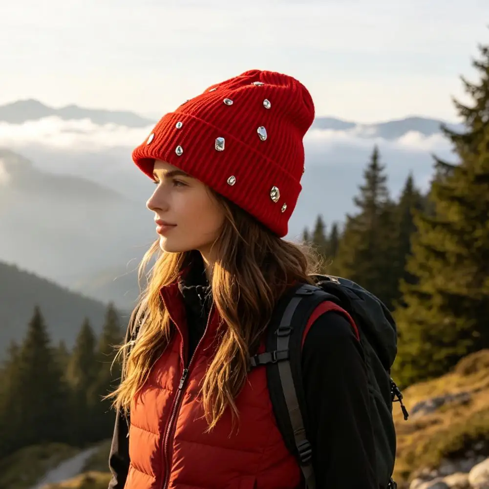 Outing Warm Accessories Bling Rhinestone Knitted Hat Winter Warm Skull Cap Street Punk Fashion Accessory for Women Autumn Cozy