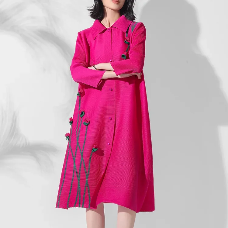 

Женское плиссированное платье миди, Осеннее элегантное свободное платье миди на пуговицах с лацканами и оригинальным принтом, 2024