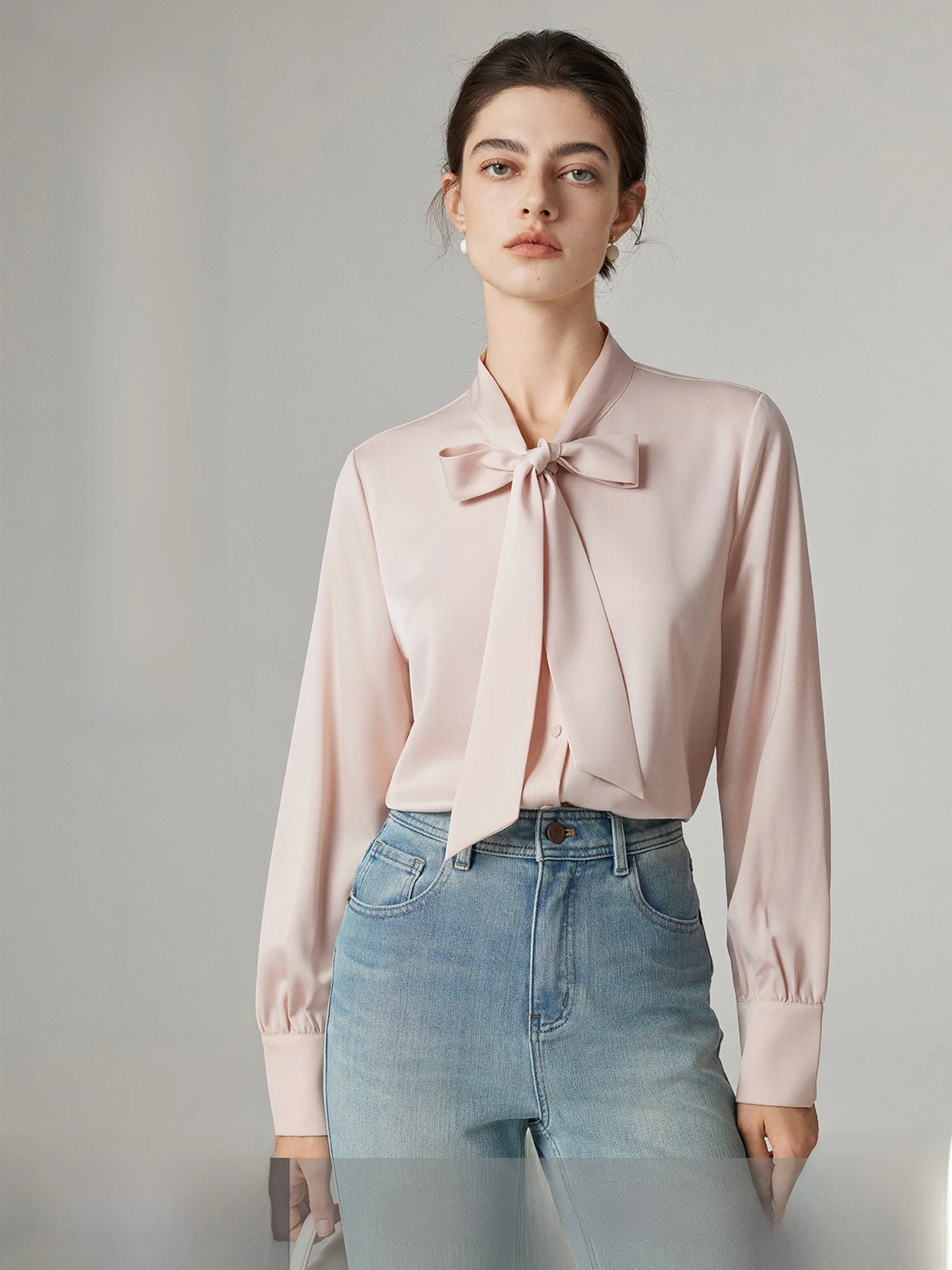 

Yake Home Fabric Upgrade 30 Sakura Pink Satin Shirt Women's Long Sleeve Business Commute Shirt Breathable Comfortable V-neck