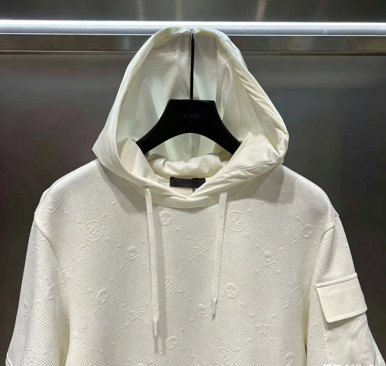 2026 New Men Solid Color Short Sleeve Hoodie Minimalist Golf Top Casual Outdoor Sports Pullover Lightweight Training Sweatshirt