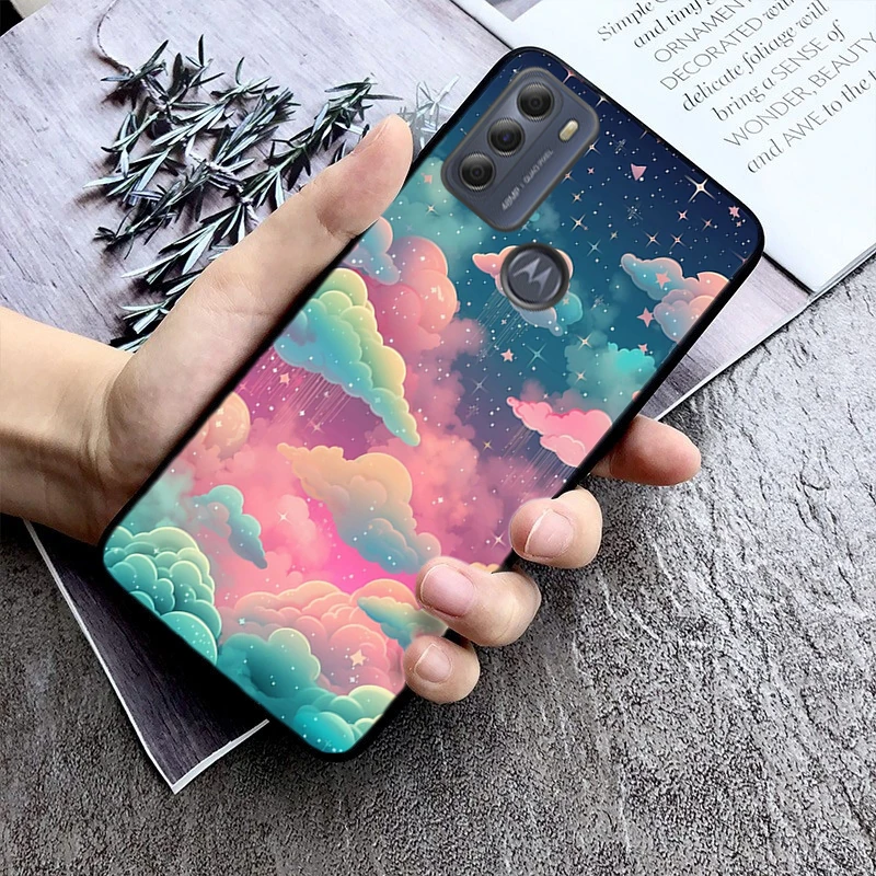 

Phone Case For Moto G85 G55 G05 G14 G75 G31 G50 G10 G20 G30 G60 G13 G32 G84 G54 G53 G72 G24 Power Rainbow clouds