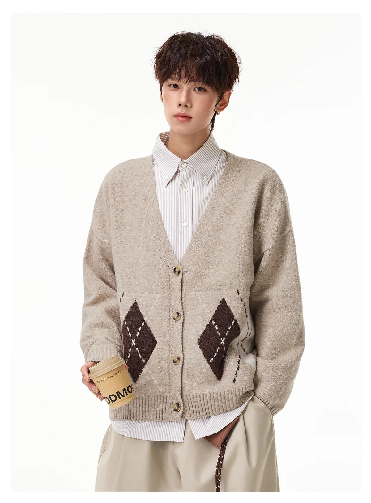 Vintage Diamond-Pattern V-Neck Cardigan Men's Autumn Winter Loose-Fit Relaxed-Style Knit Sweater Jacket Warm Cozy.