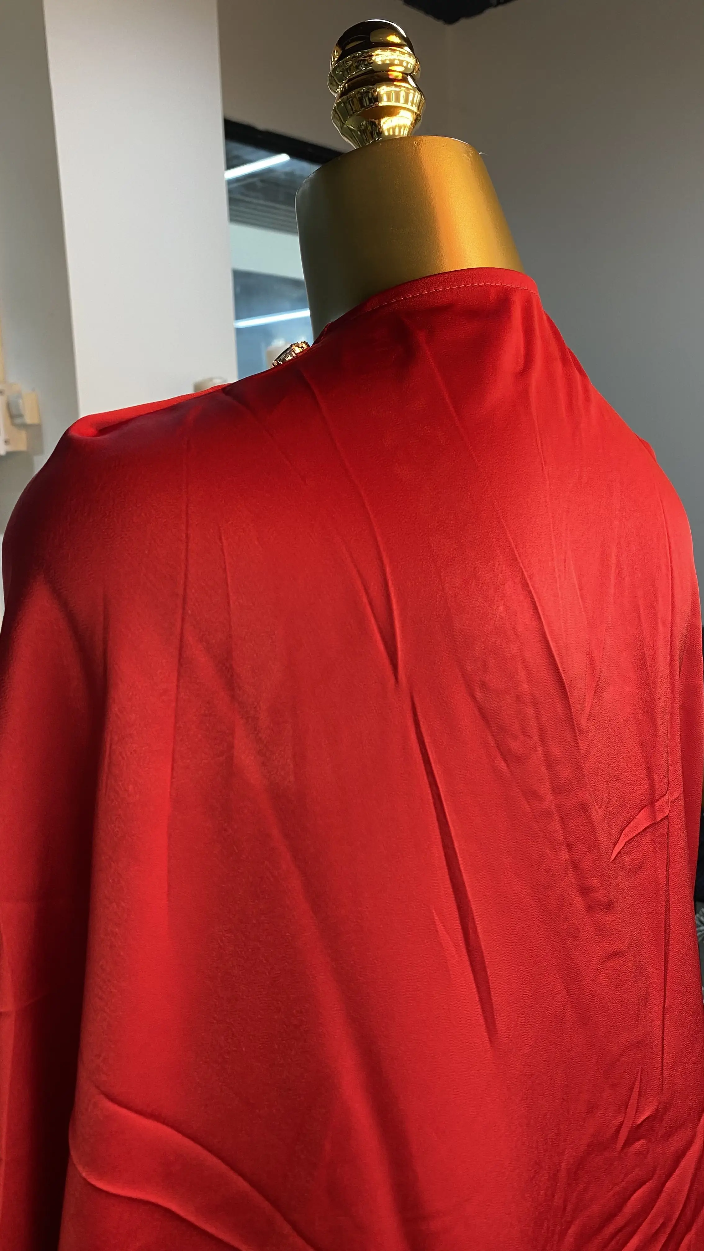 أحدث تصميم للسيدات بأكمام ثلاثة مواسم ورقبة على شكل حرف V وأزرار سفلية مطبوعة وبنطلون فضفاض مكون من قطعتين-GZXX083