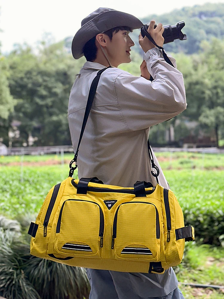 large-capacity-leisure-travel-bag-fitness-sports-bag-men's-style-short-business-trip-shoulder-bag-wet-and-dry-separation-grid