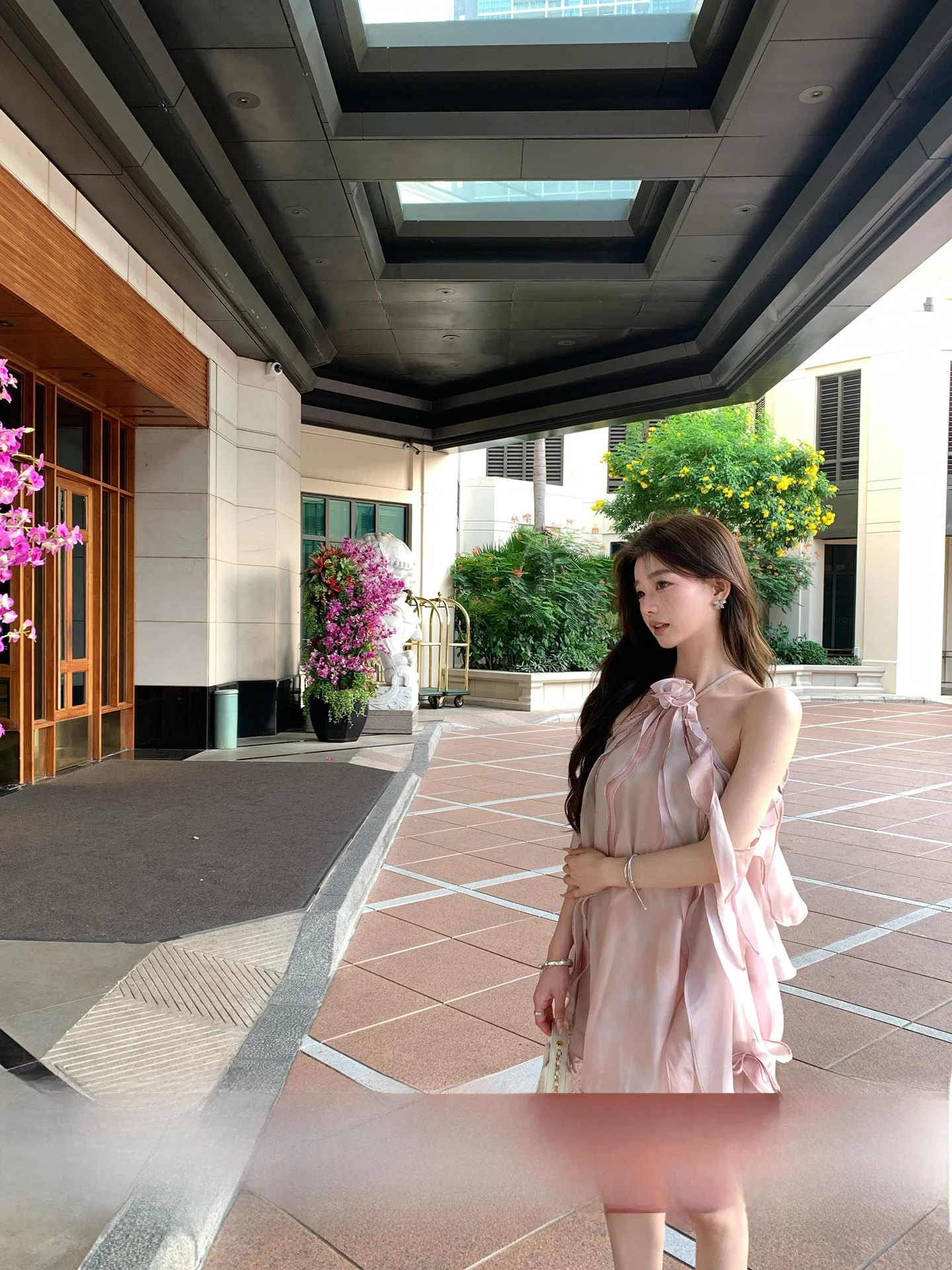

YOLI Zhang Yuli Morning Glory Fairy Tale Gradient Pink Necklace Women's 3D Flower Elegance Shoulder Bared Short Dress