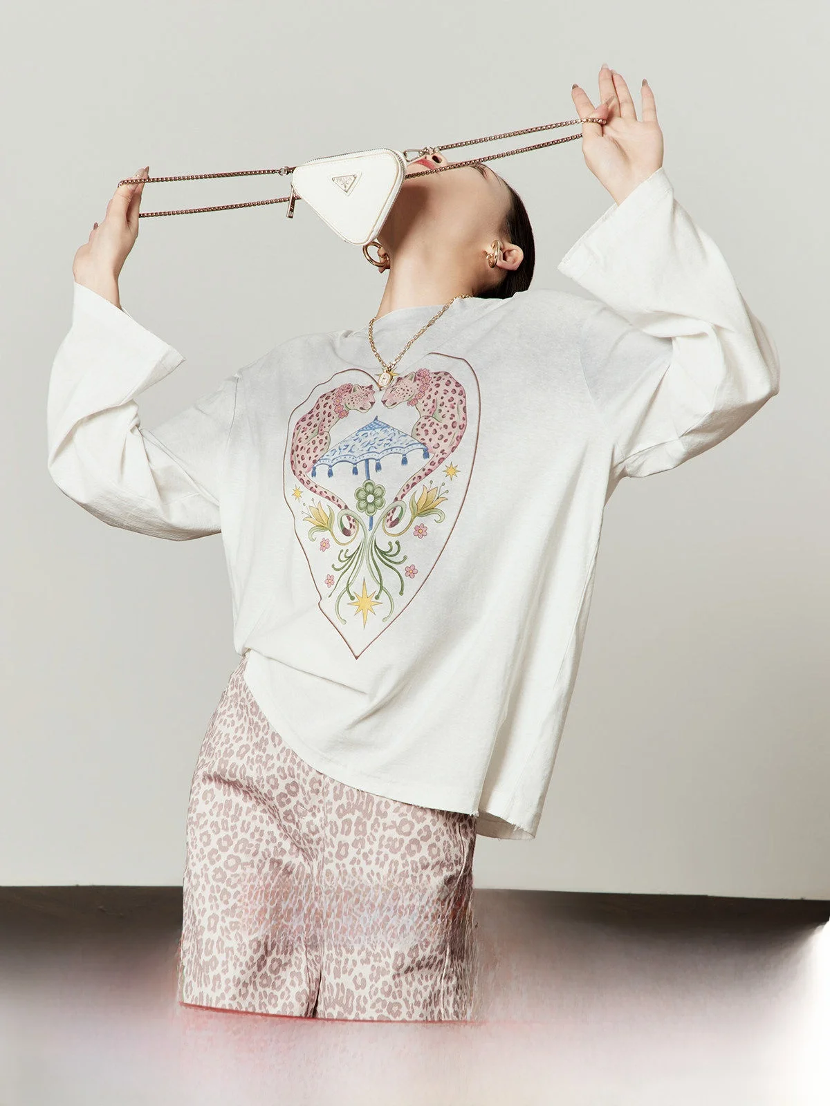 

White Floral Vine Leopard Print Casual Style T-Shirt Women's Loose Fit Spring New Arrival Breathable Comfortable Long Sleeve