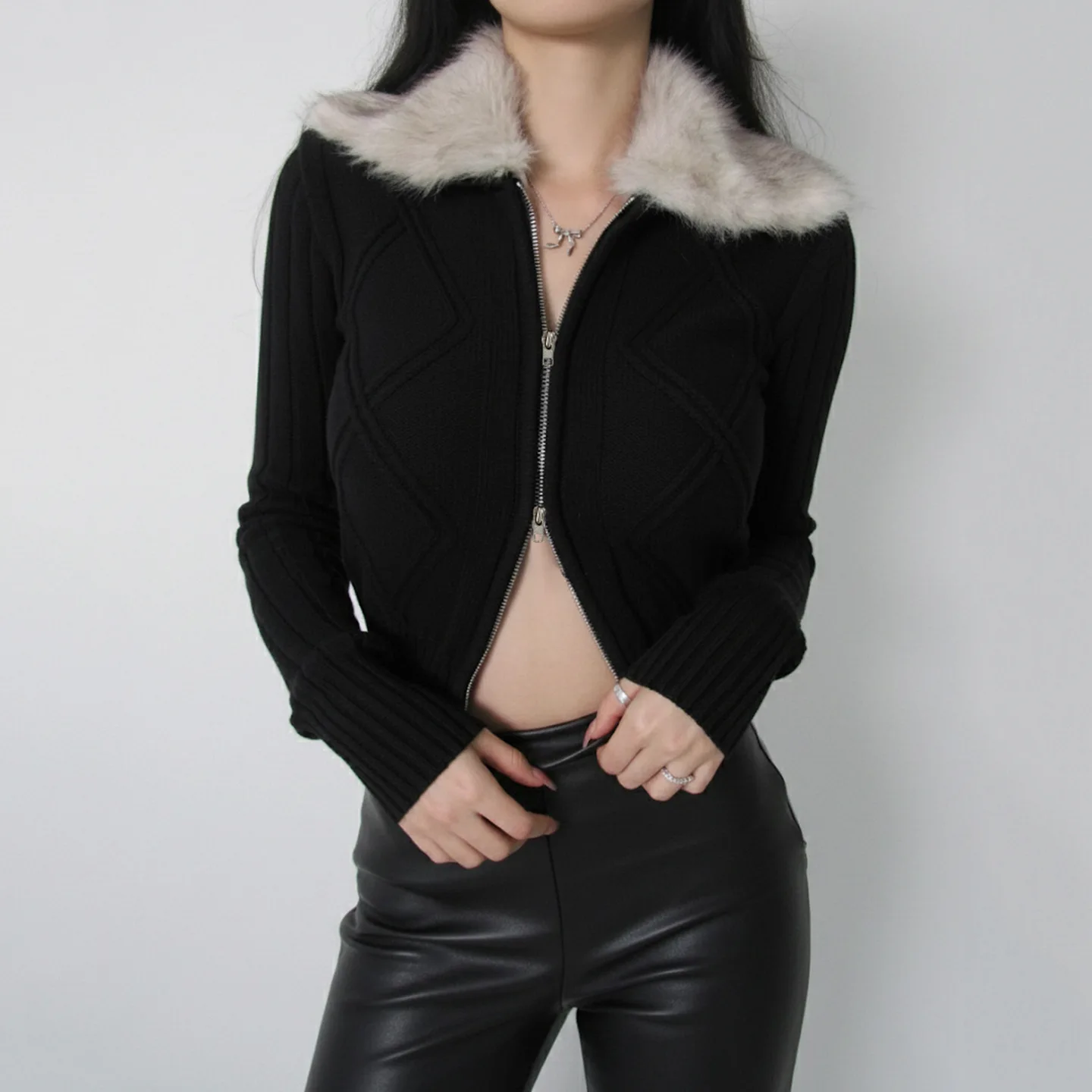 

Autumn and Winter Wool Collar Fried Dough Twists Wool Sweater Design Zipper Cardigan Casual Short Top