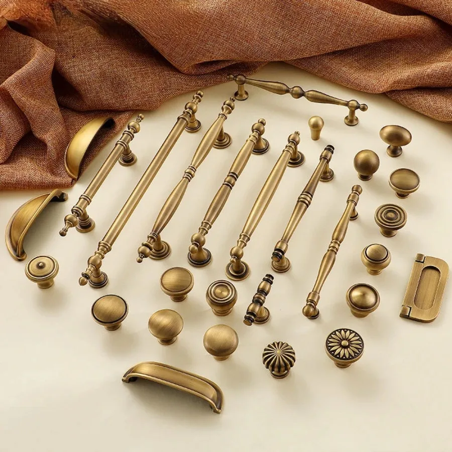 

Nordic Vintage Brass Furniture Handles High Luxury Knobs and Handles for Vintage Drawers Kitchen Accessories Cabinet Pulls