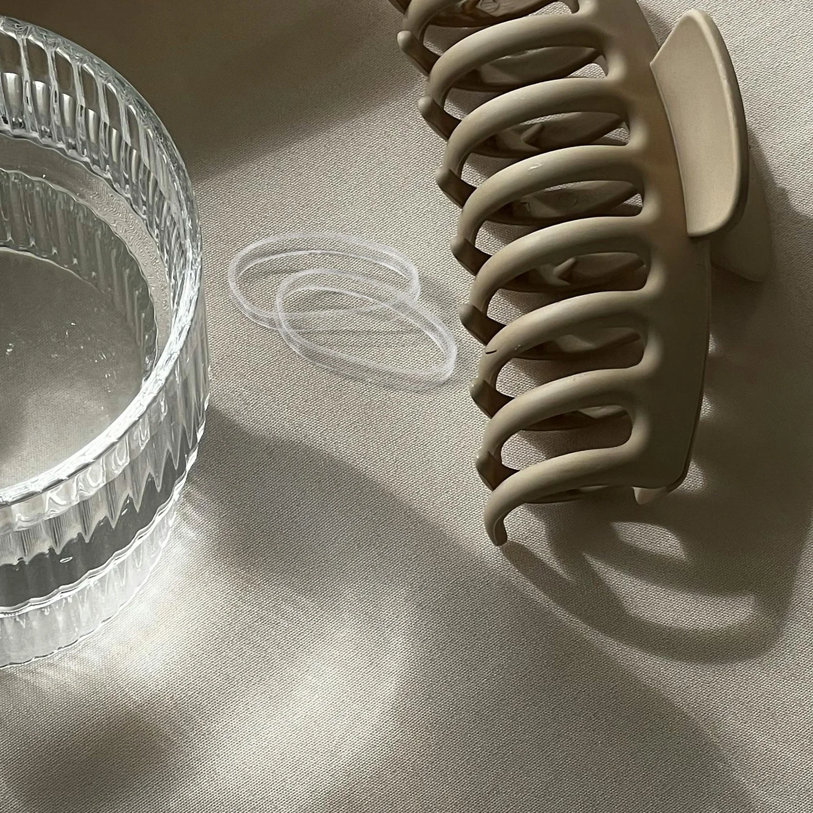 

Clear Rubber Bands for Hair Transparent Small Clear Hair Elastics Durable Strong Elasticity for Various Hairstyles