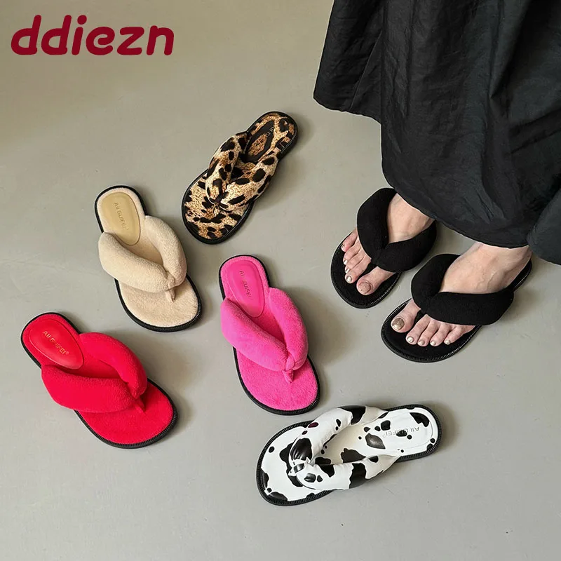 

Новинка 2023 года, женские летние пляжные шлепанцы, шлепанцы, модные женские тапочки из флока на плоской подошве, женские тапочки на плоской подошве с круглым носком, сандалии, обувь