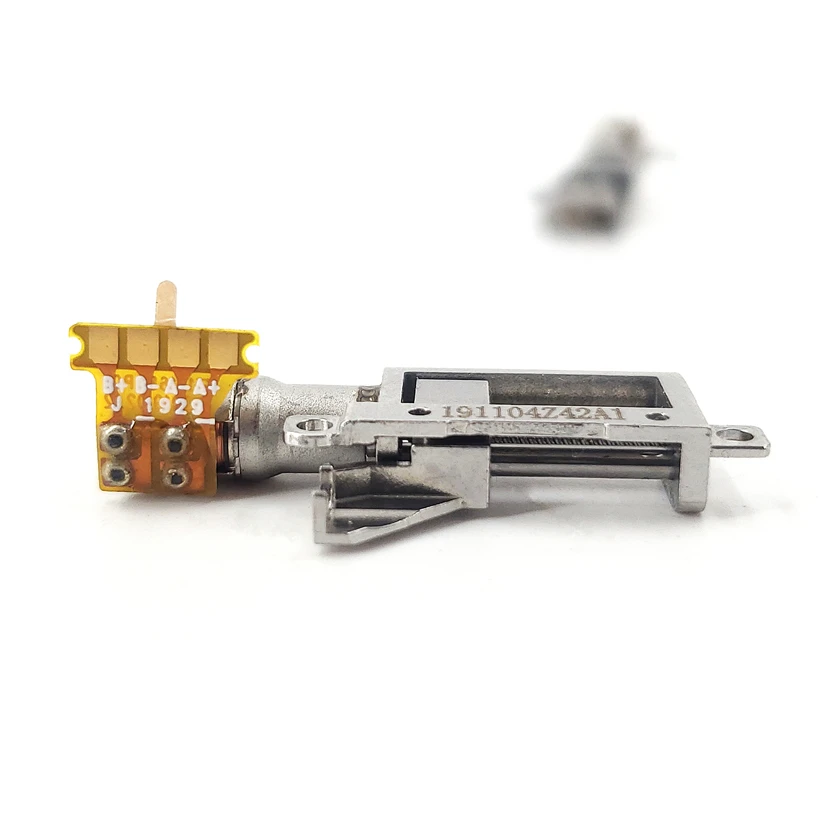 Ultra-Micro 5mm Stroke Linear Actuator Mini 5mm 2-Phase 4-Wire Precision Metal Gearbox Gear Stepper Motor