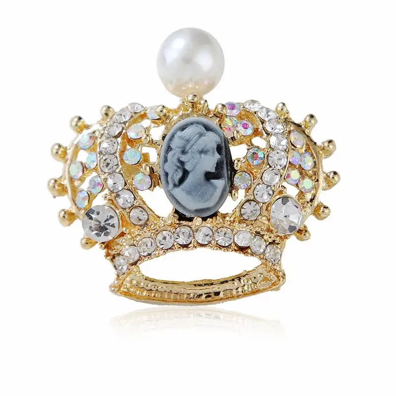 Vintage Crystal Crown Cameo Brooch Shiny Rhinestone Inlaid Elegant Queen Lapel Pin for Women Wedding Party Daily Wear