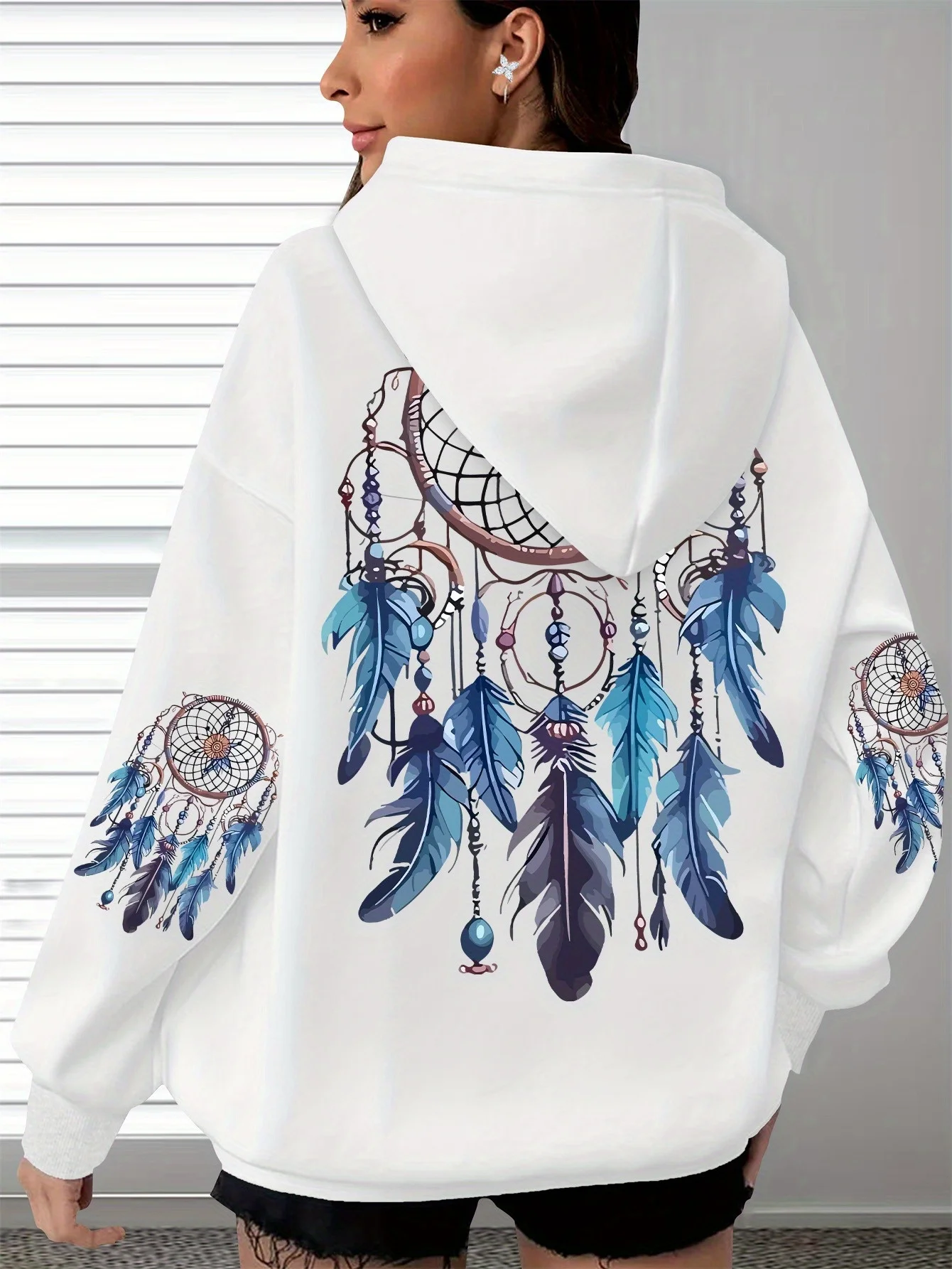 

2025 Autumn New Women's Ethnic Style Feather Sweater Comfortable Loose Clothing Suitable for Gifting to Good Friends