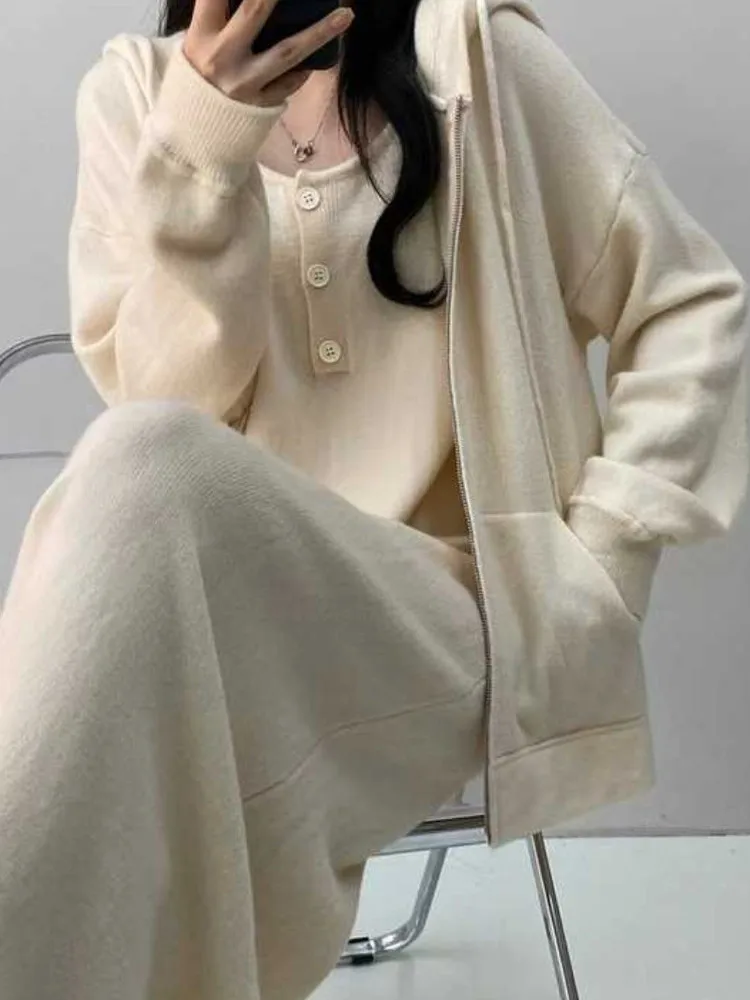

Корейский свитер с капюшоном на молнии, джет, женский внутренний жилет, юбка, утягивающий дизайн, универсальный комплект, модная осенняя одежда