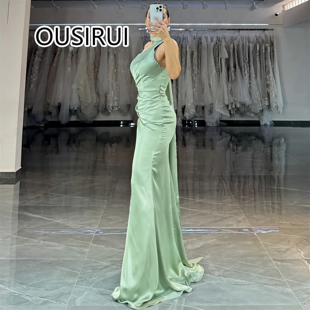 Halter Satin Simple Evening Party Dress Side Slit Court Backless and Zipper Sexy Mermaid Custom Made Women Evening Gown