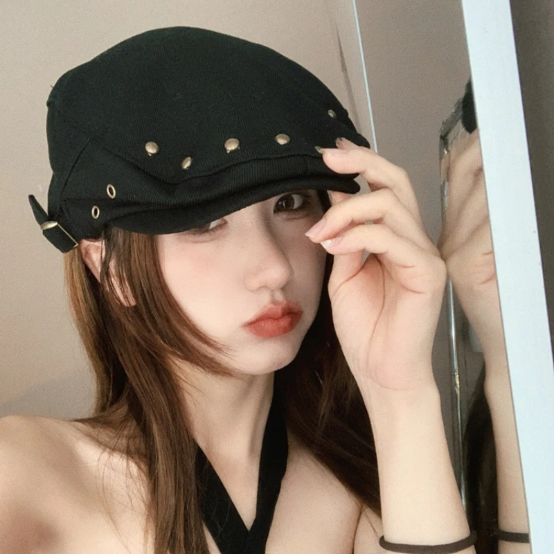 Japanese Retro Rivet Forward Berets Hats for Women and Men Spring and Summer New Versatile Sunshade Duckbill Painter Caps