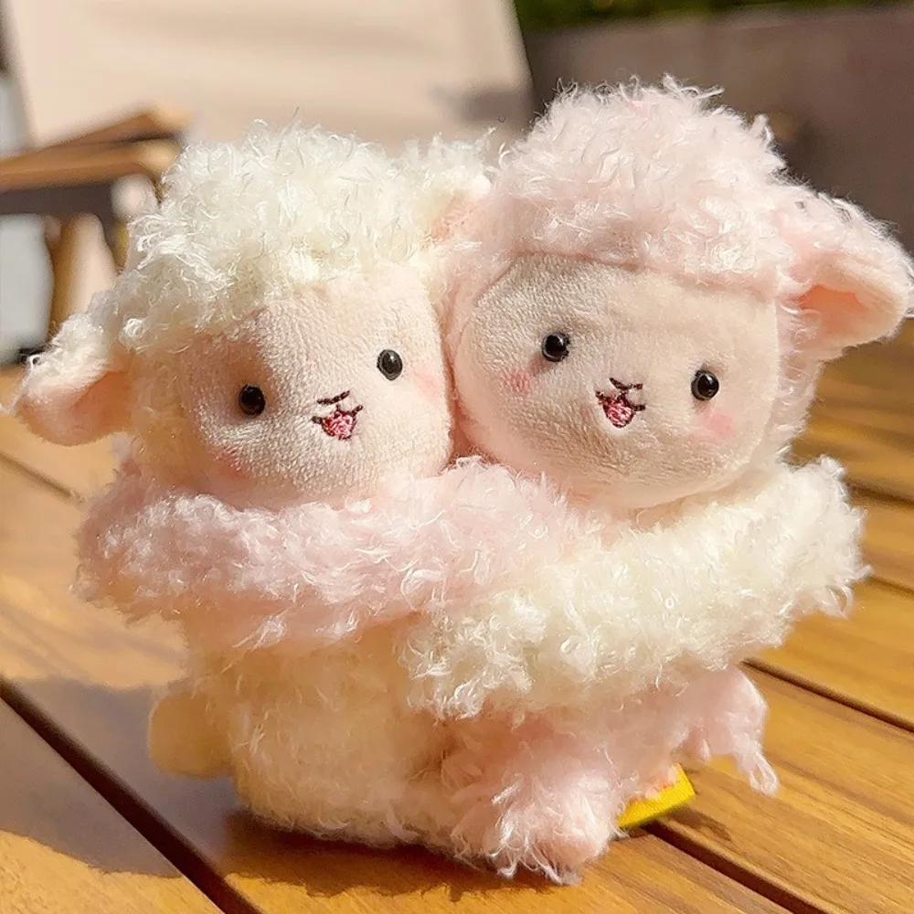 LLavero de muñeco de Animal creativo para abrazar, colgante de bolsa de felpa de dibujos animados, llavero suave y divertido para amigos, regalo para parejas y niños