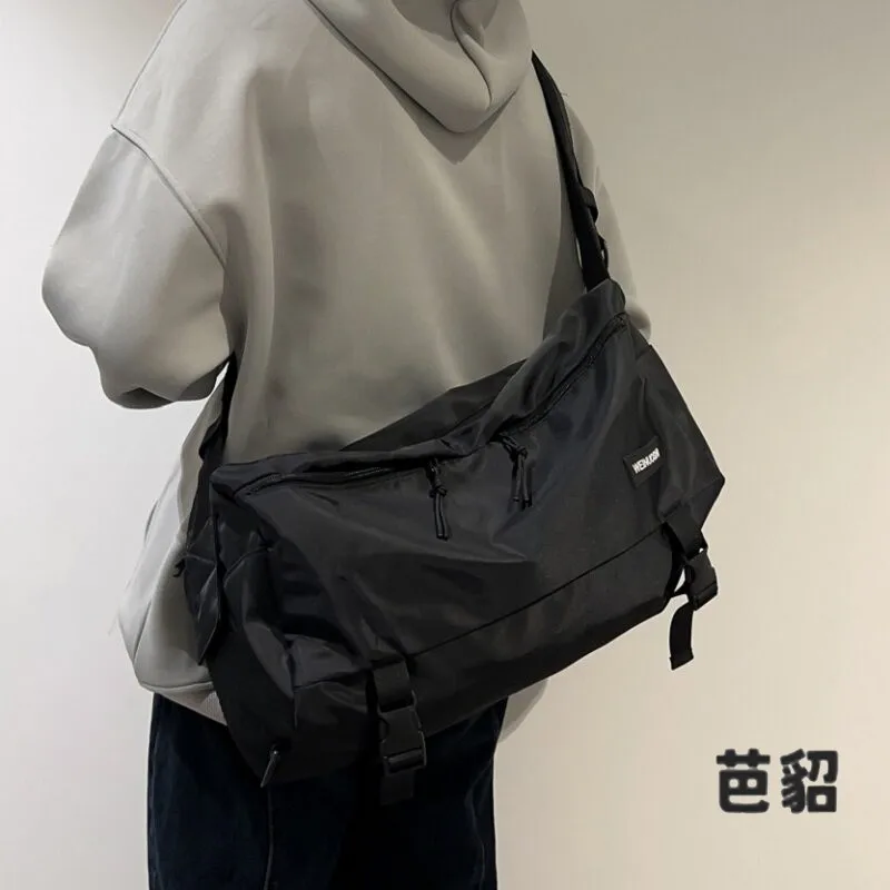 Unisex Large Capacity Travel Bag Lightweight Commuter Crossbody Bag for Short Trips Fitness Sports Travel Bag Nylon Material