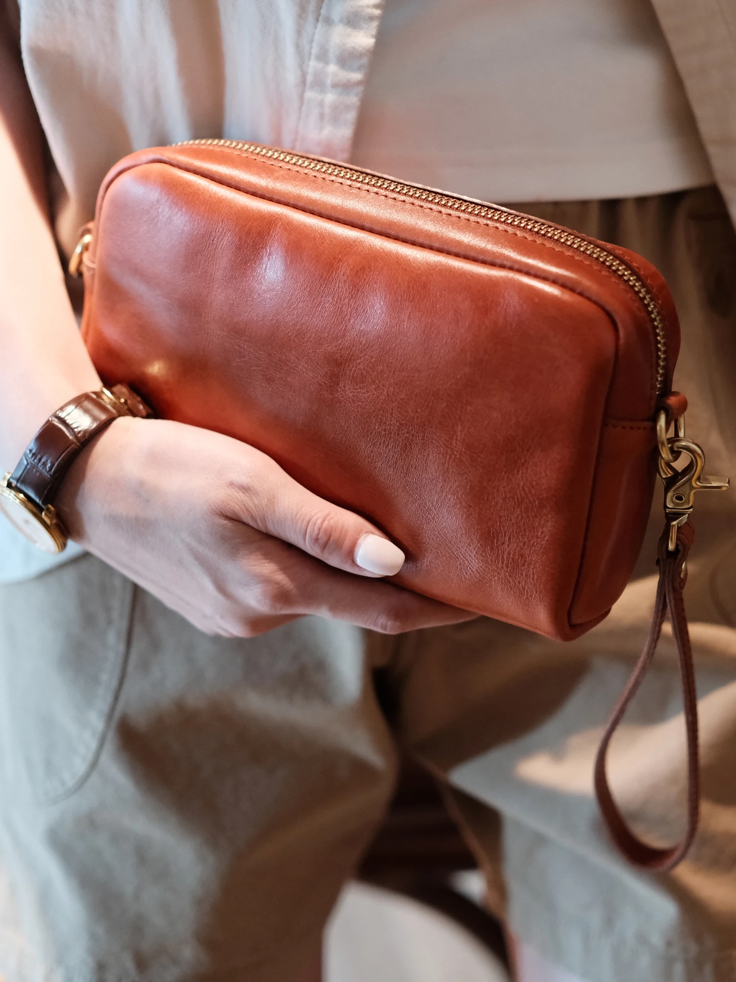 

PNDME simple vintage designer handmade genuine leather women's clutch bag outdoor casual travel luxury cow leather phone wallet