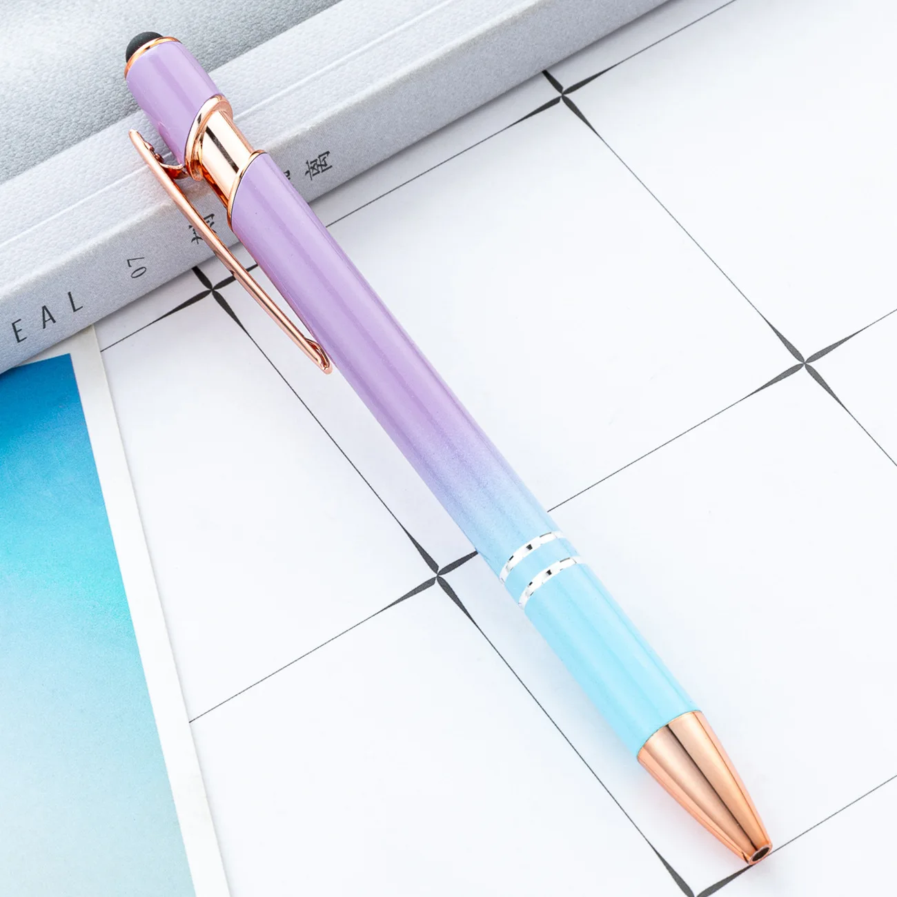 1 Piece Personalized Custom Logo Pen That Can Be Laser-Engraved with Name and Date, Two-In-One Retractable Ballpoint Pen with Touch Pen Tip, Metal Touch Pen, Metal Retractable Aluminum Pen, Can Be Printed with Logo, Rose Gold Gradient Color, Promotional Gift Pen, 1.0mm Black Ink, Suitable for Office and Study Writing Supplies