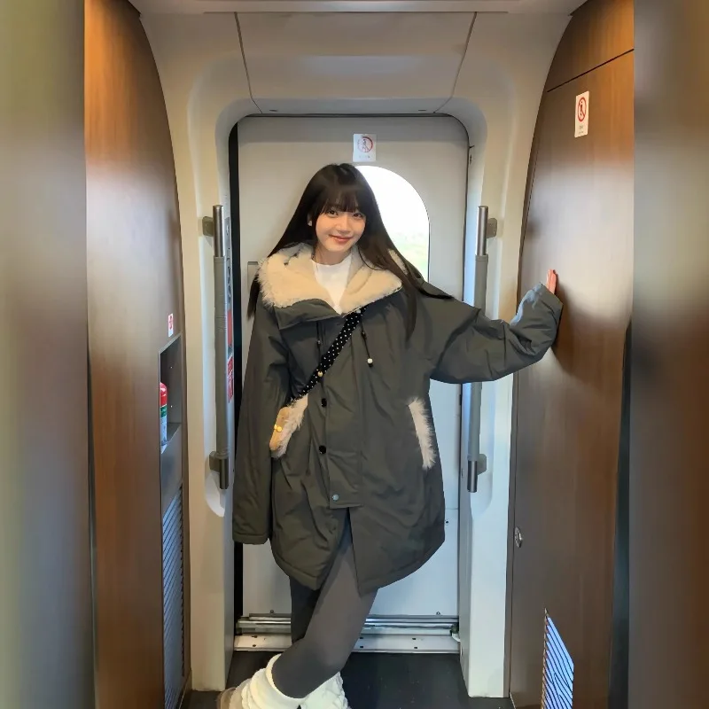 

American Fashion Mid To Long Length Cotton Jacket 2025 Winter New Loose and Plush Coat Trend Female Clothing