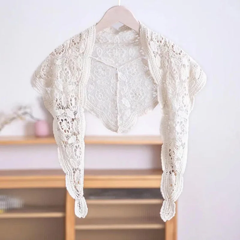 BohemianCrochet Triangle Scarf - Delicate Lace Kerchief Wrap,Floral Openwork Shawl Collar for Women,Lightweight Spring Accessory