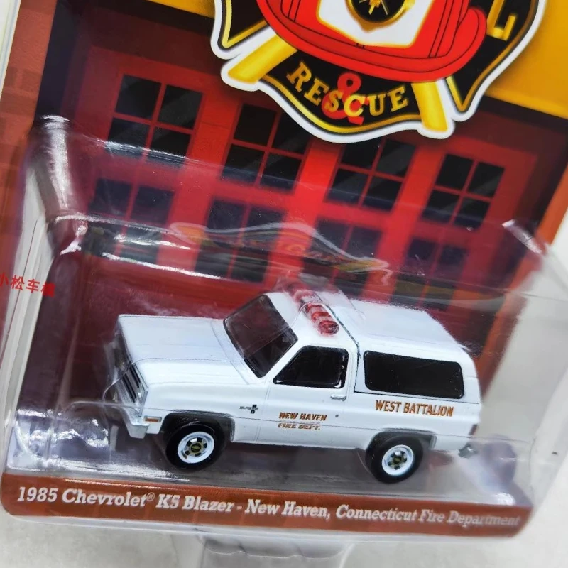 

Зеленый свет 1:64 1985K5 Блейзер New Haven, Connecticut Fire Department Коллекция игрушек Маленькие подарки Модель Настенные подвески
