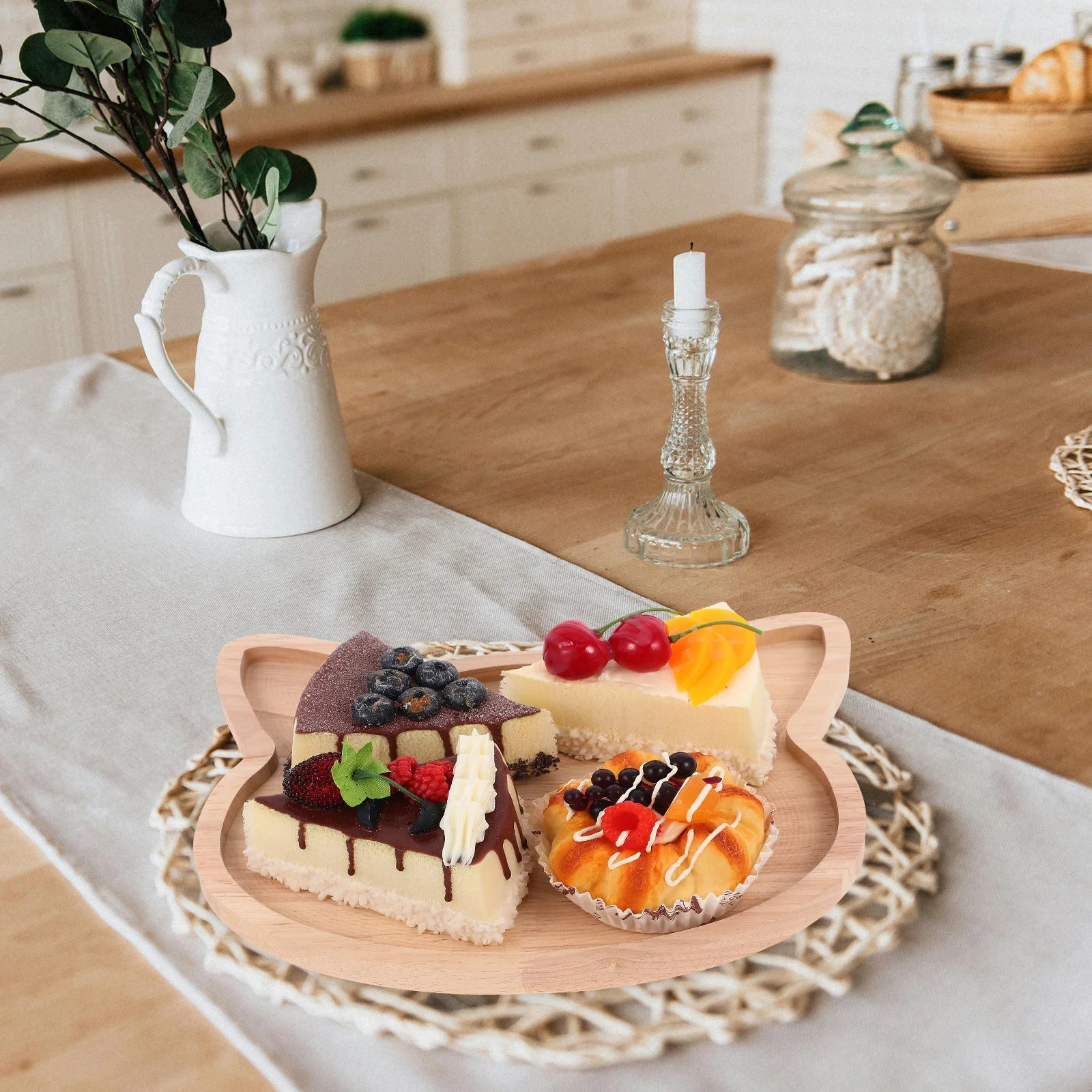 

Cat Head Shape Wooden Serving Plate Smooth No Burrs Food Display Tray For Party Snack Fruit Storage Wood Platter