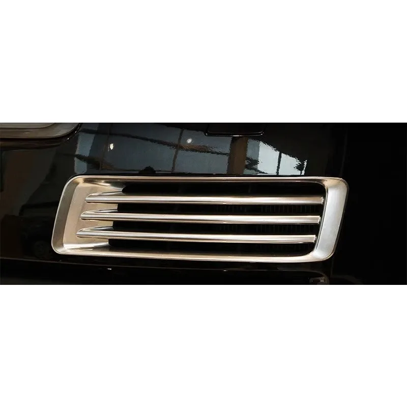 

Front Bumper Air Inlet Grille Bright Frame Front Fog Lamp Decorative Cover for Land Rover Range Rover Executive 2013-2017