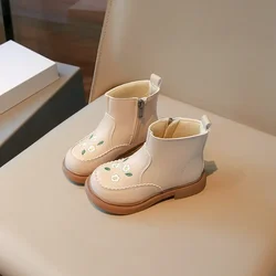 2024 New Kids Shoes Boots for Girl Sweet Embroidered Princess Versatile Ankle Boots Fashion Causal Chic Children's Short Boots