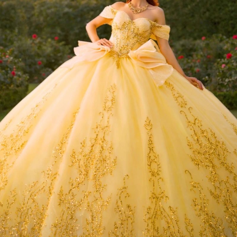 

Champagne Shiny Princess Sweet 16 Dress Quinceanera Dresses Off The Shoulder Applique Lace Beading Crystal Tull Party Birthday