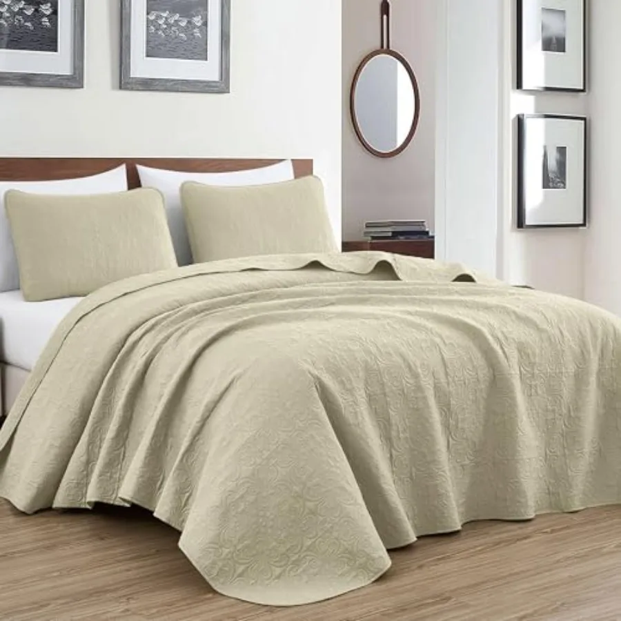 

Luca 3-Piece Oversized Bedspread Set Size - Summer Quilt Lightweight Microfiber Bedspread 100 x 106 - Floral Medallion Pattern