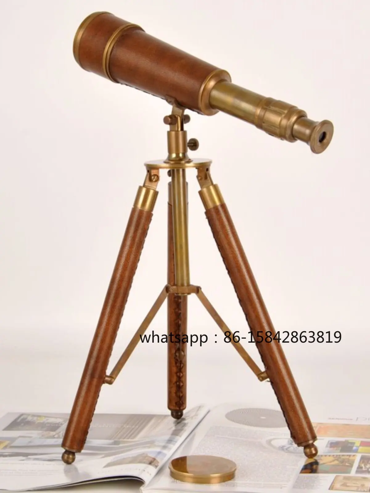 American Vintage Brass Binoculars, Exquisite Craft Ornament, Practical Display Prop for Home, Showroom & Desktop Decoration