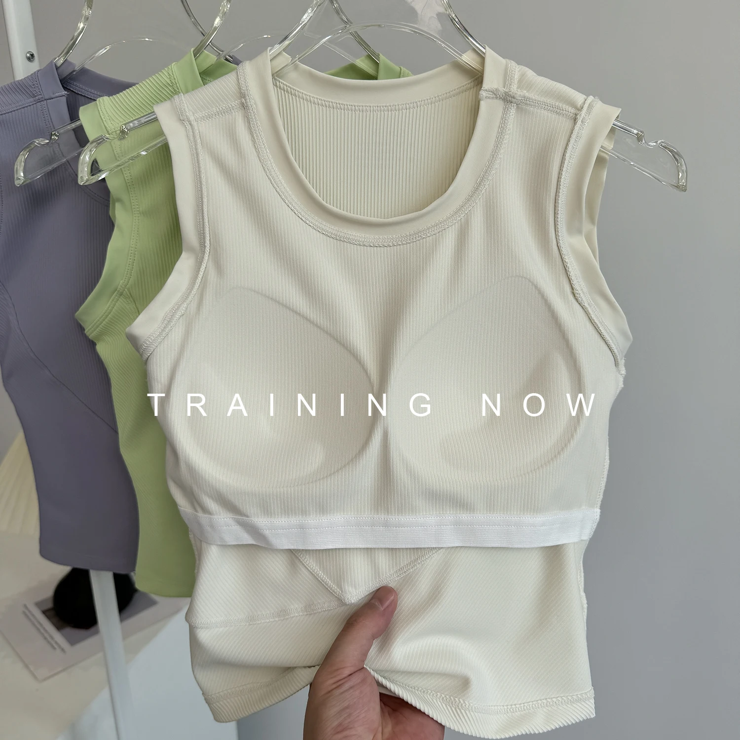 

All-in-one sports bra for women in summer with chest pad for running shock-proof back vest Pilates training yoga wear