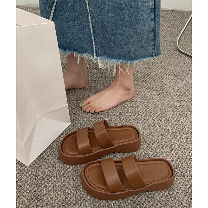 Brown Flat Slippers Platform Women Wear 2023 New Style Home Thick Sole Sandals In Summer Platform Sandals Women Beach Slides